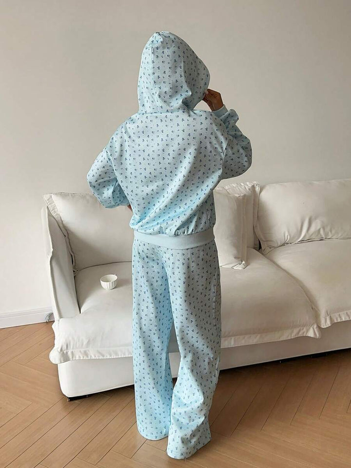 Women’s Relaxed Fit Hoodie