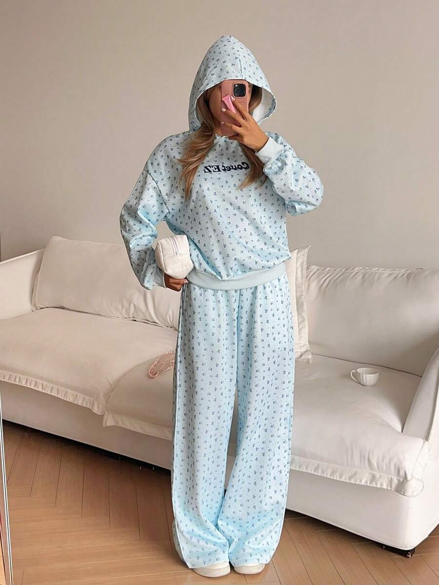 Women’s Relaxed Fit Hoodie