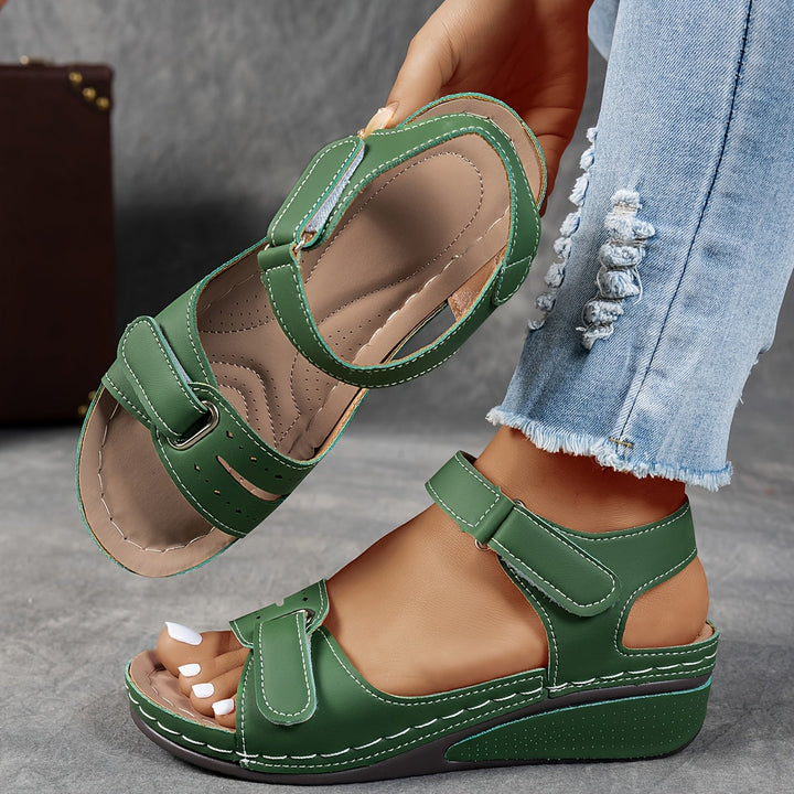 DELACROIX | Trendy Orthopedic Sandals