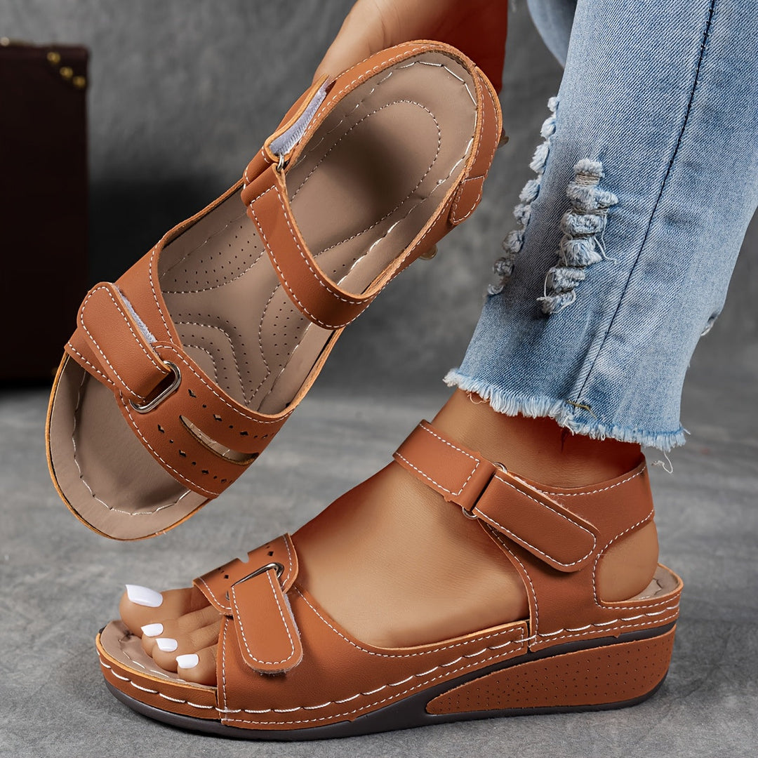 DELACROIX | Trendy Orthopedic Sandals