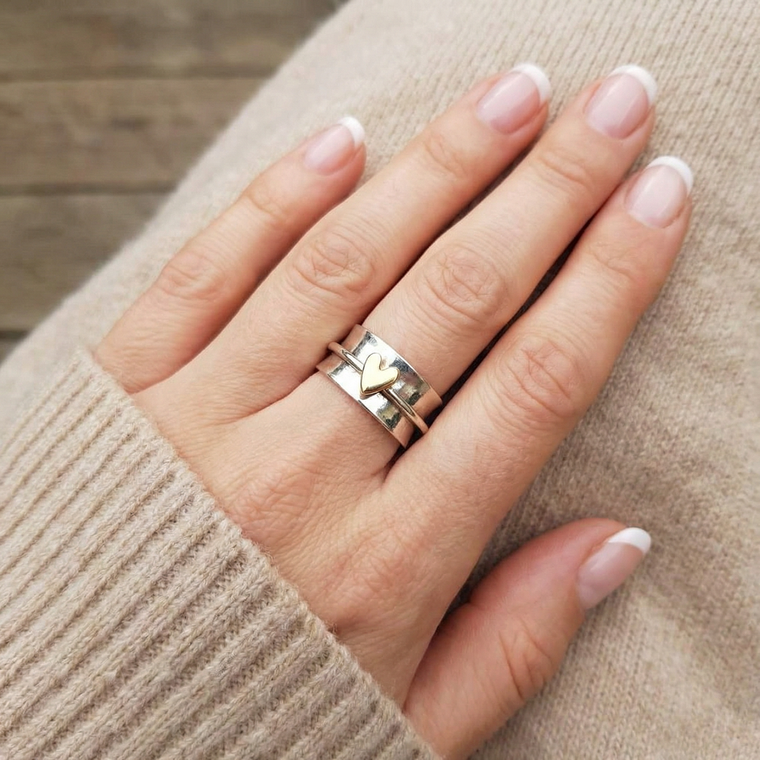 Mely - Golden Heart Silver Ring